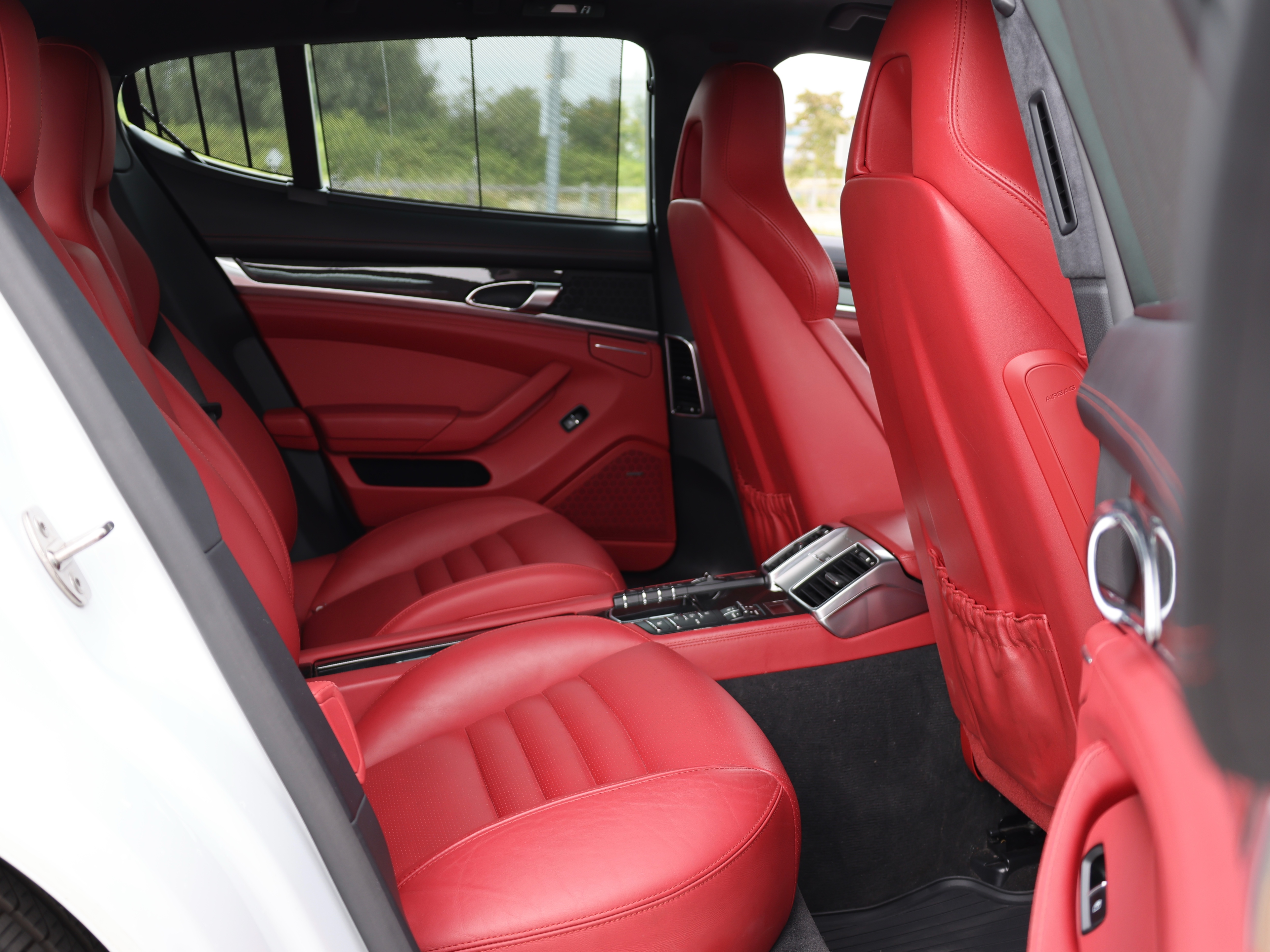 2016 Porsche panamera gts - Image 18